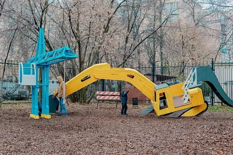 Детская площадка «Стройка» в Нескучном саду - 2