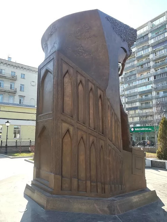 Памятник Исламу Каримову - 8