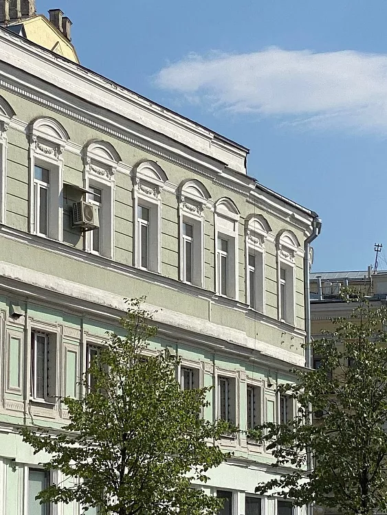 Здание Гостиницы и Ресторана Яр - 2