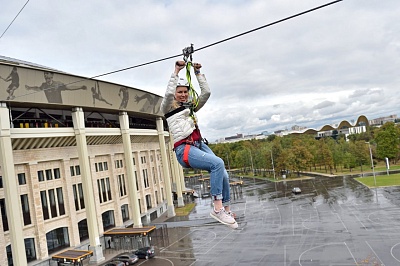 Спуск по стальному канату Zipline Спуск по стальному канату Zipline